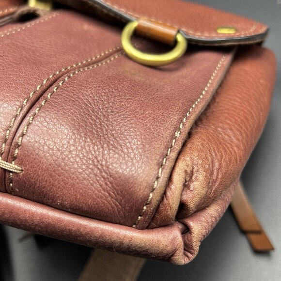 VTG Women’s FOSSIL Brown Leather Logo Messenger Cross Body Bag Purse 11"x11" - Picture 7 of 15